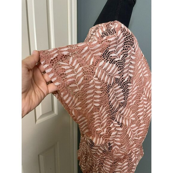 June and Hudson Women's Large Banded Bottom Leaf Boho Mauve Deep V Blouse NWT - Picture 4 of 11